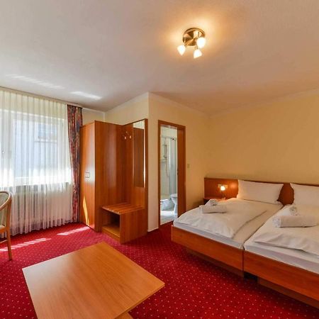 Hotel Hessischer Hof Kirchhain Buitenkant foto