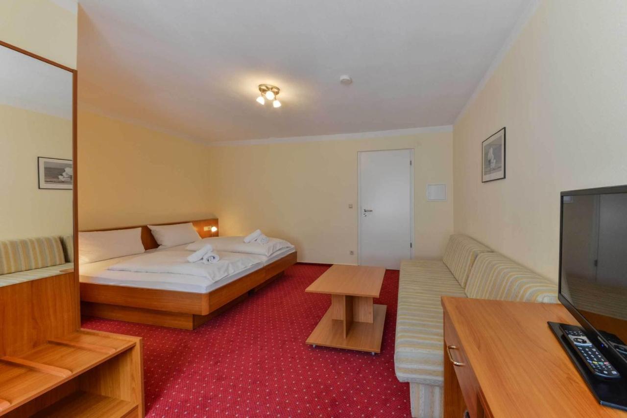Hotel Hessischer Hof Kirchhain Buitenkant foto